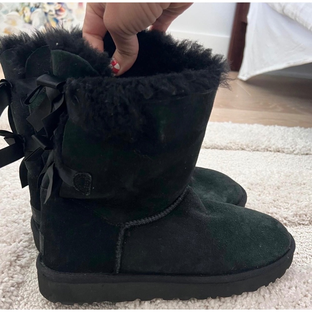 UGG Black Bailey Bow Short Boots Triple Bow Shearling Size 9